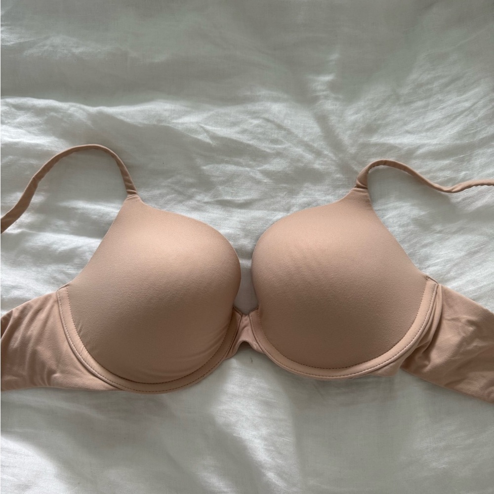 Skims T Shirt Bra 34C